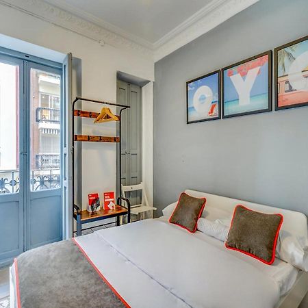 Oyo Ruzafa Guesthouse Valencia Exteriör bild