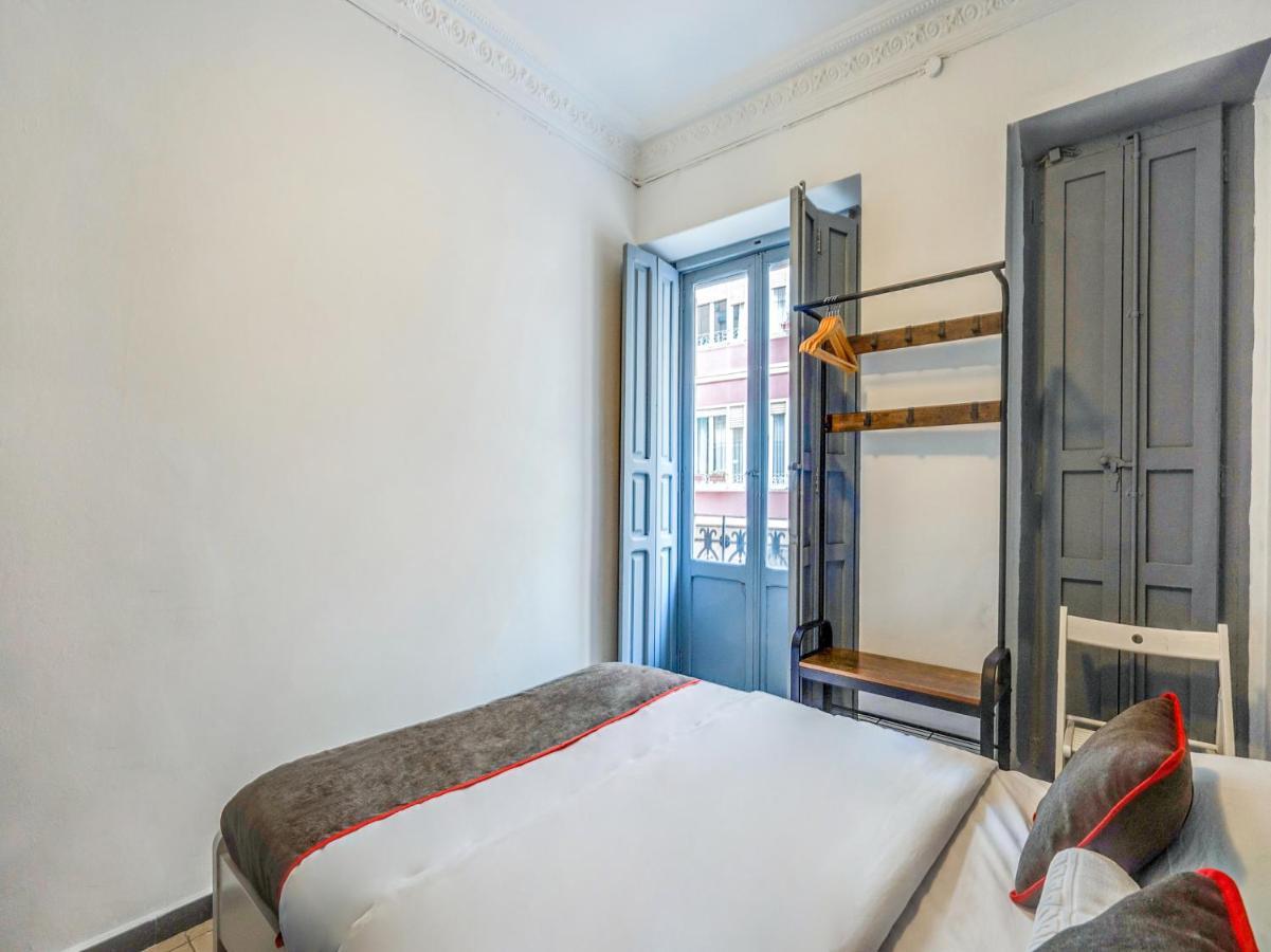 Oyo Ruzafa Guesthouse Valencia Exteriör bild