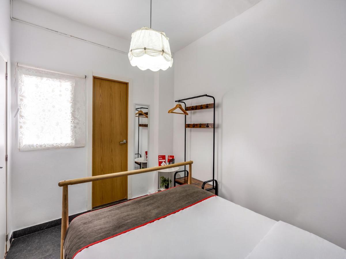 Oyo Ruzafa Guesthouse Valencia Exteriör bild