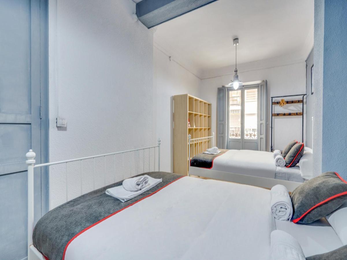 Oyo Ruzafa Guesthouse Valencia Exteriör bild