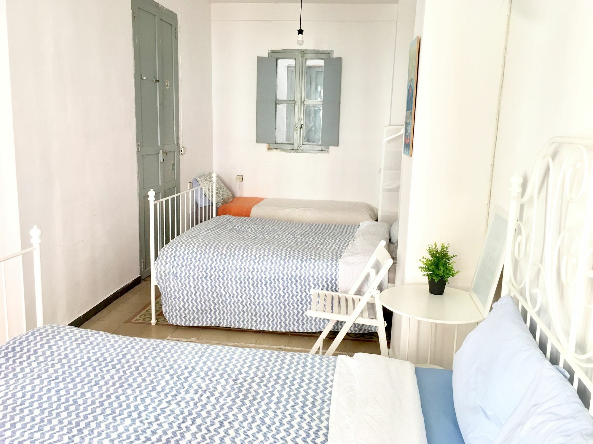 Oyo Ruzafa Guesthouse Valencia Exteriör bild